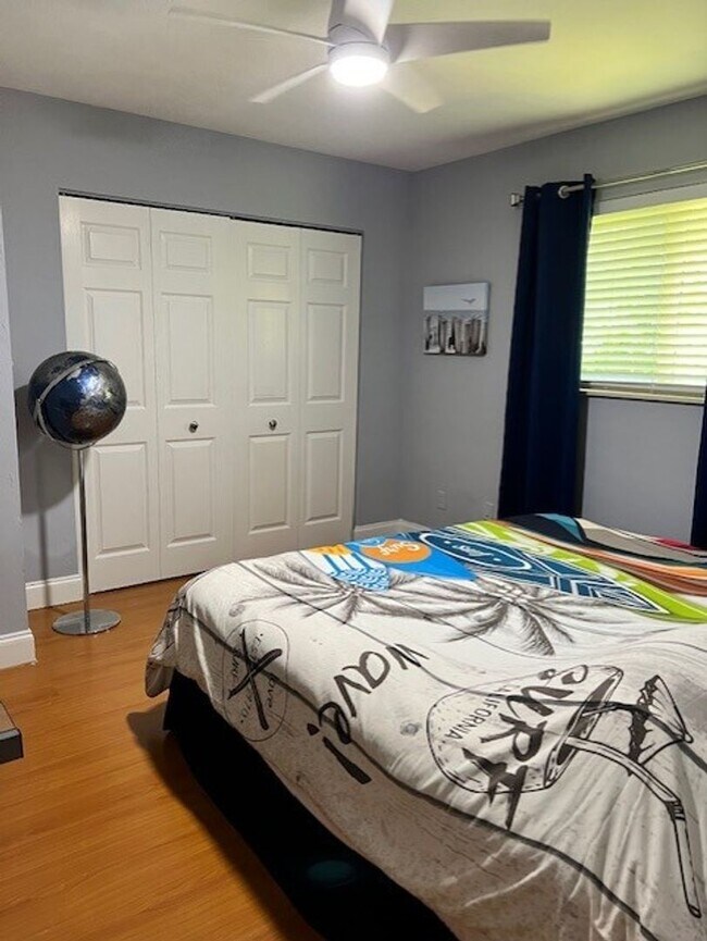 Building Photo - Seasonal Rental Home in Flamingo Estates