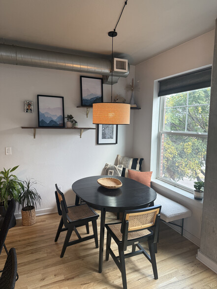 Dining Nook that seats 5 - 1441 Central St