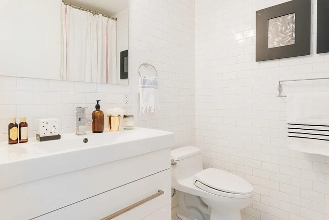 Building Photo - 101 Wyckoff Ave