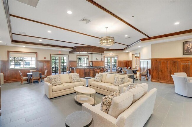 Building Photo - 2427 Caledonian St