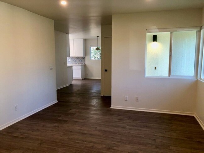 Building Photo - Remodeled Santa Barbara Shores Home in Prime Coastal Location