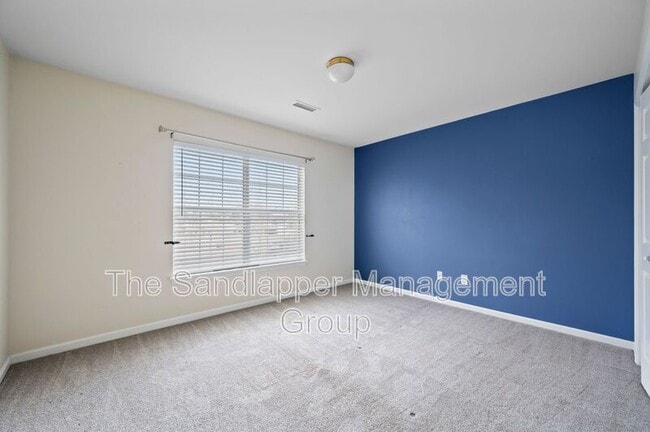 Building Photo - 5025 Weatherstone Rd