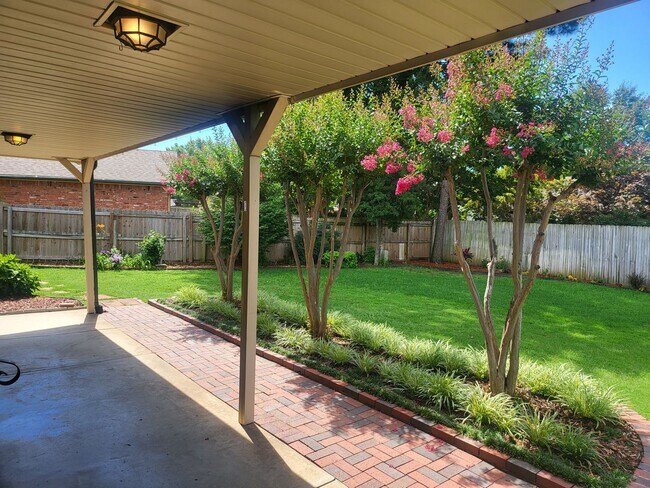 Building Photo - 3 Bed 2 Bath, Bixby Schools