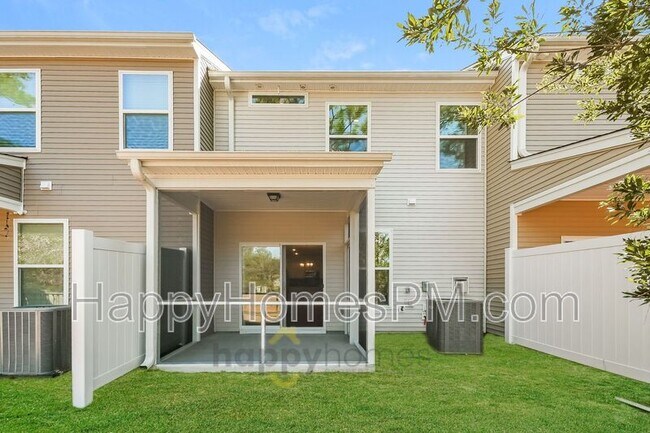 Building Photo - 134 Alpine Rd