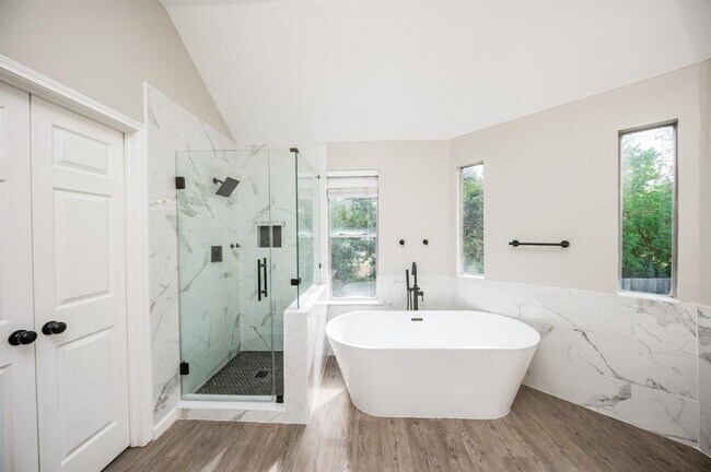 Building Photo - 14011 Cypress Falls Dr