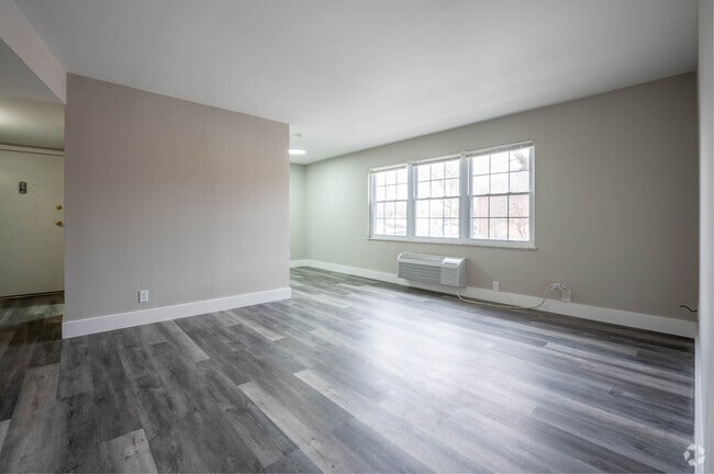 Building Photo - Georgetown South