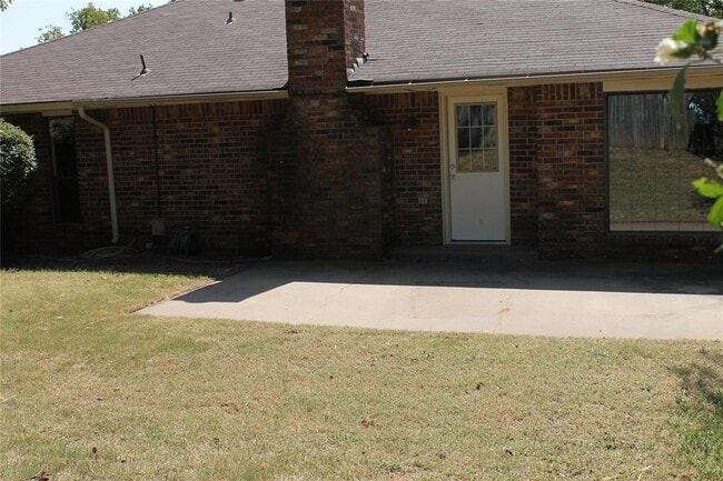 Building Photo - 2325 Apple Way