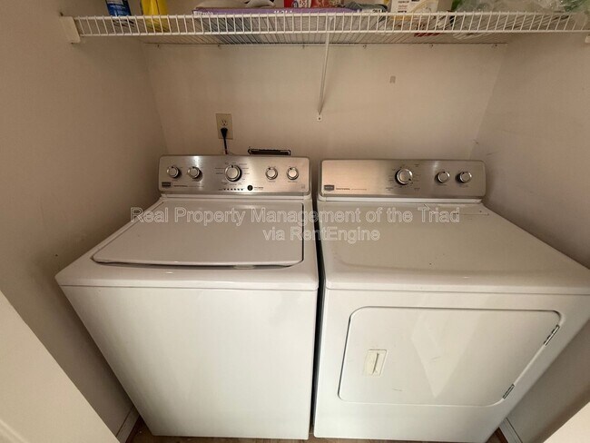 Building Photo - 1805 Lois Ct