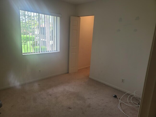 Building Photo - 317 Knotty Pine Cir