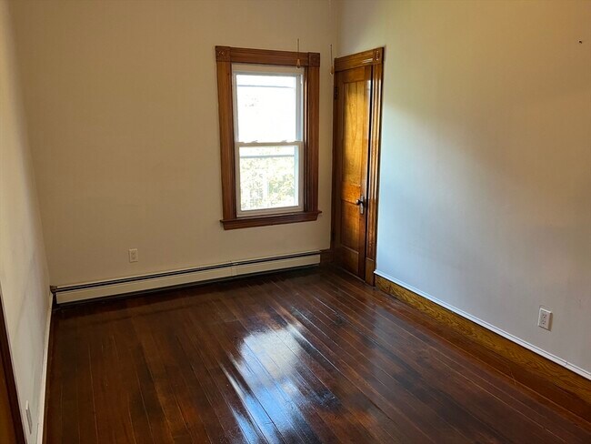 Building Photo - 64 Crapo St