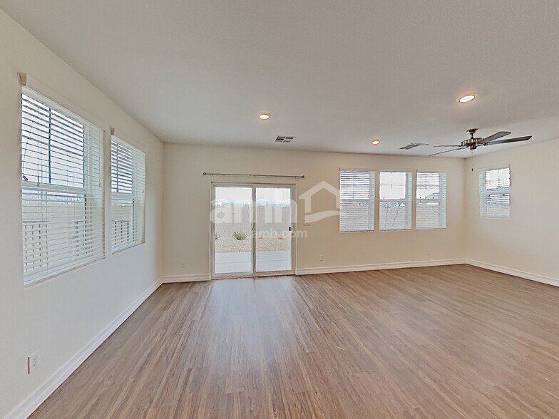 Building Photo - 6128 Wild Lilac Ct