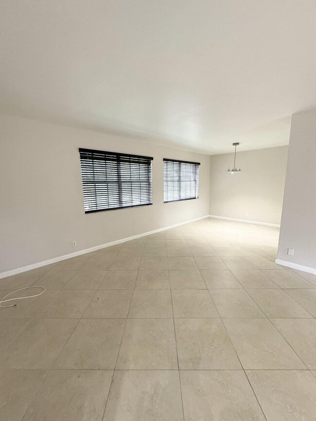 Building Photo - 8886 SW 3rd St