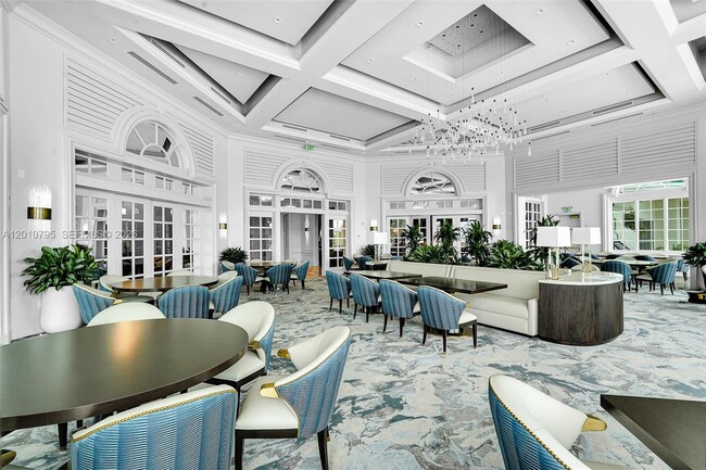 Building Photo - 16051 Collins Ave
