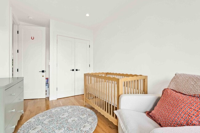 Building Photo - Stylish Form & Function in this Lovely Prospect Lefferts 2BR/1BA w/ Private Balcony.