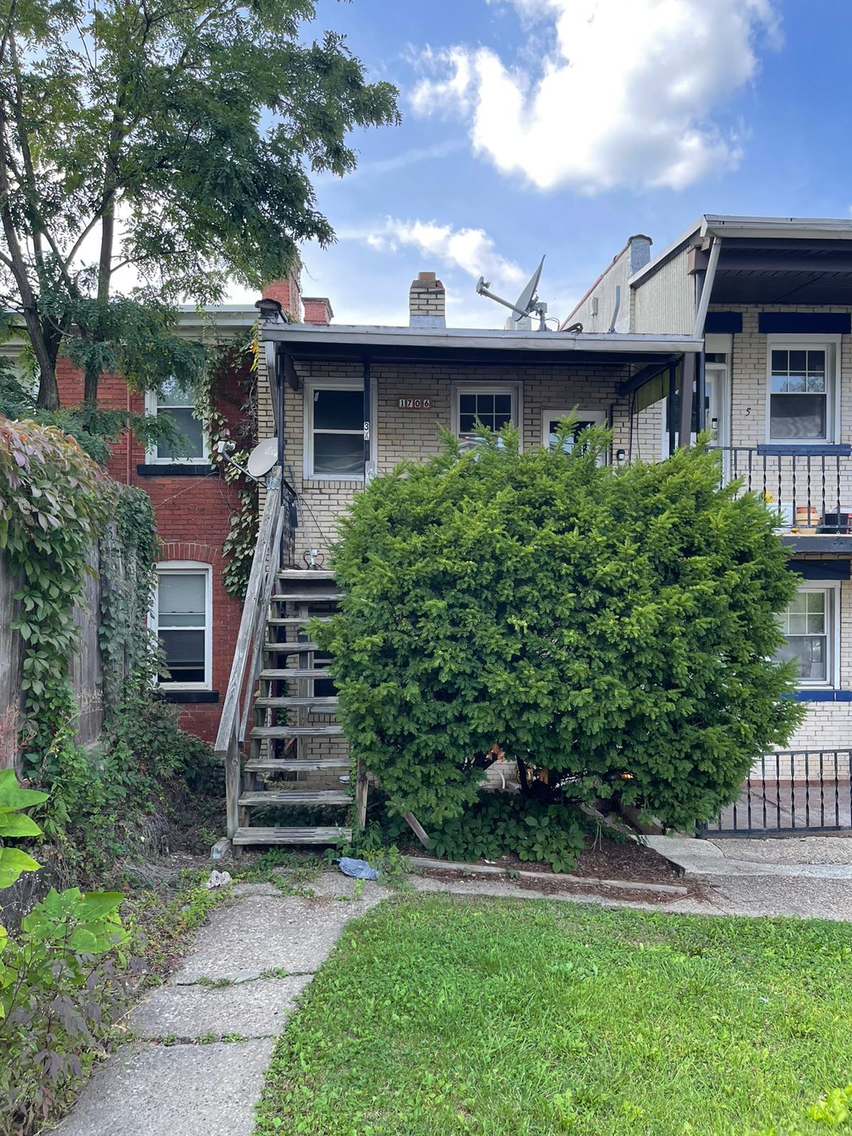 Building Photo - 1706 Realty Ave