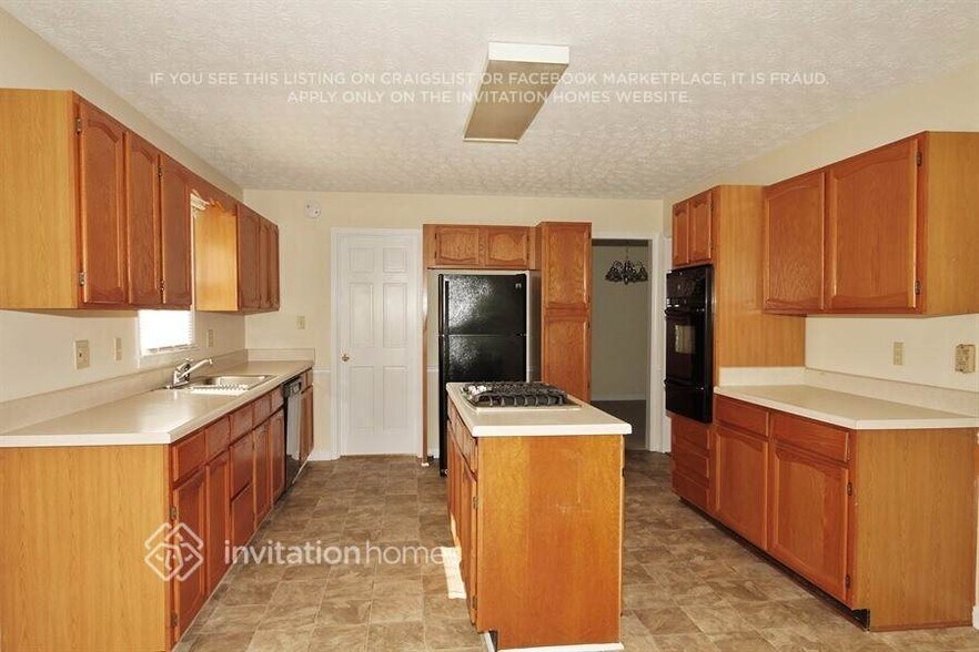 Building Photo - 1120 Jennings Dr
