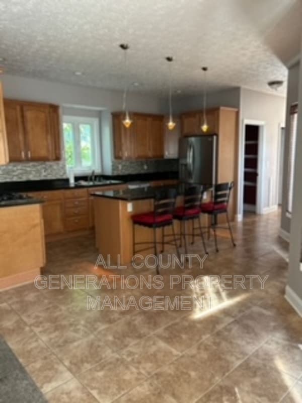 Building Photo - 3383 W 151st St