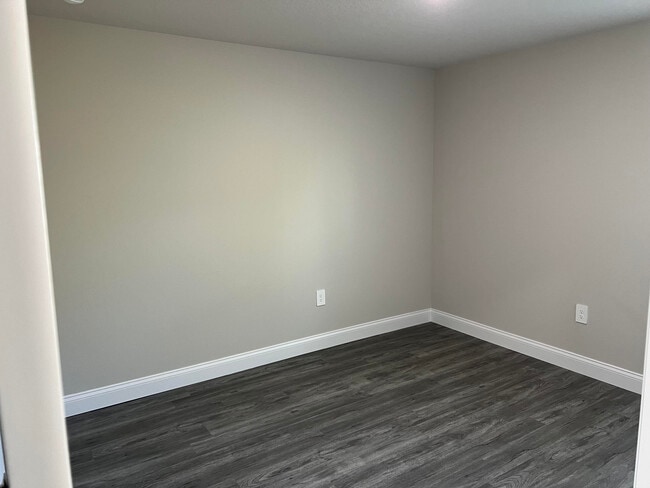 Building Photo - 838 San Filippo Dr SE