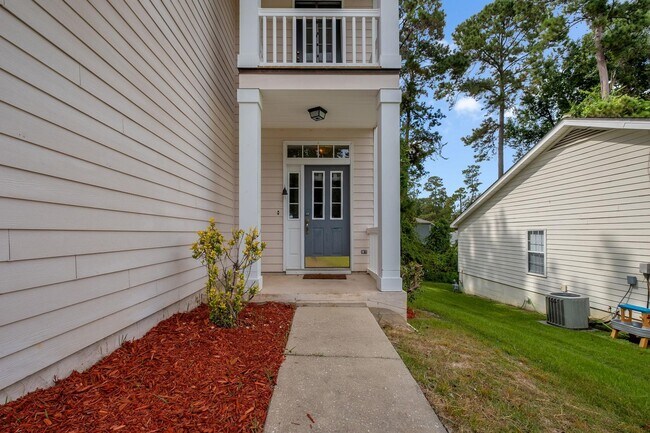 Building Photo - 8313 Elan Dr