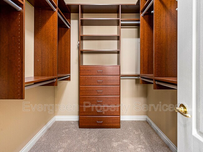 Building Photo - 12021 Gold Pointe Ln