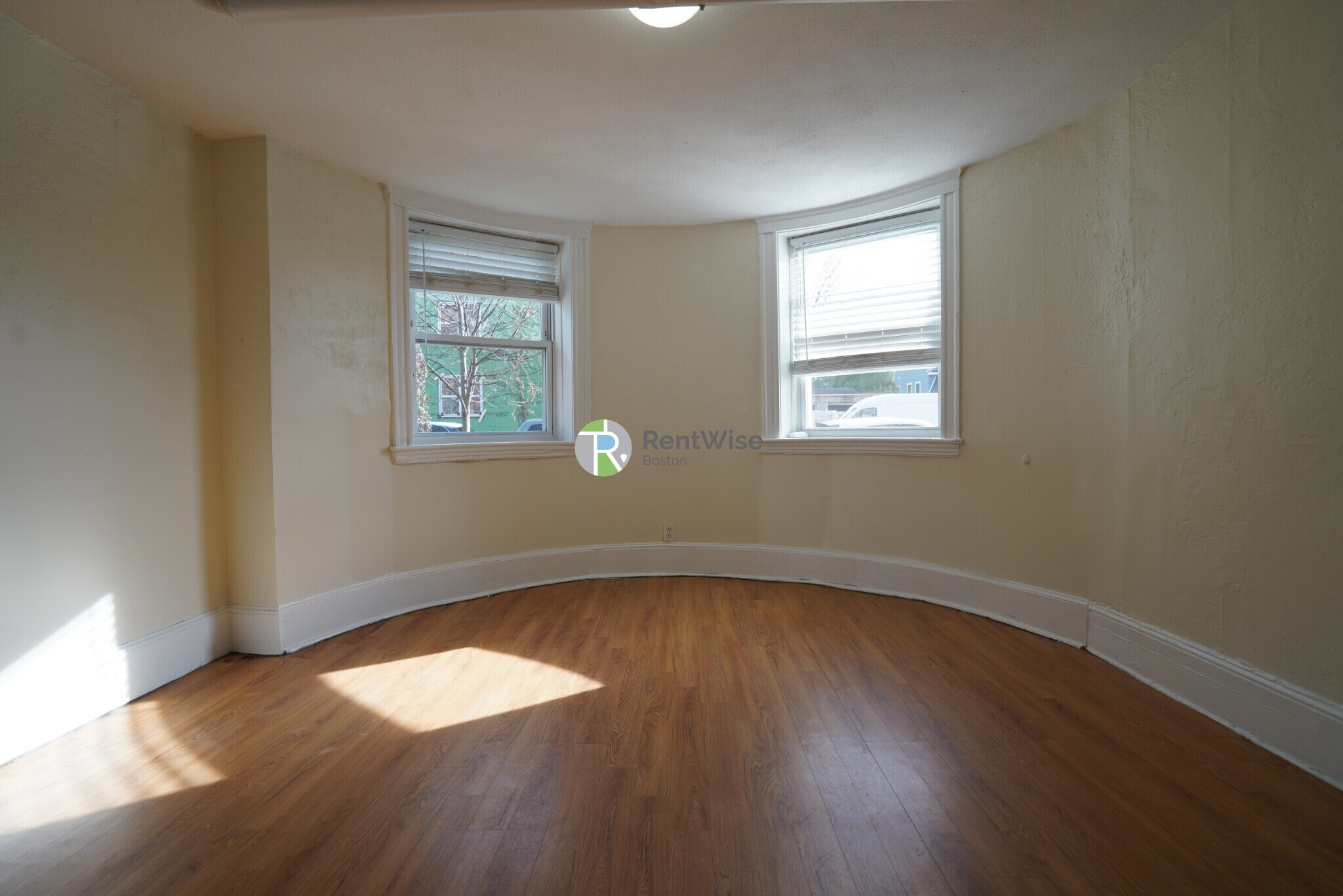 Building Photo - 7 Mt Hood Rd