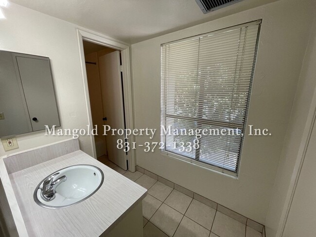 Building Photo - Beautiful Condo Located At Ocean Forest Condominiums - ALL UTILITIES INCLUDED- Access to Pool, Sa...