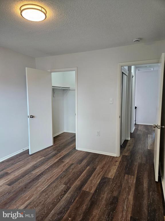 Building Photo - 6322 Bentham Ct
