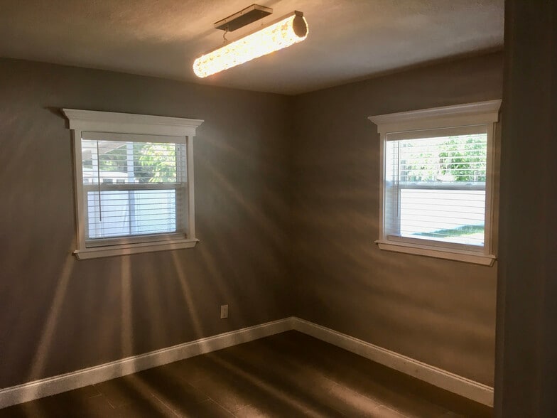 Bedroom three - two windows - 658 64th Ave S