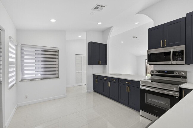 Building Photo - 7771 Blackwood Ln