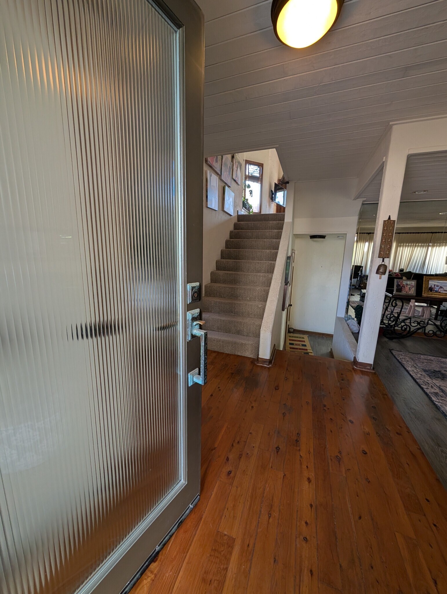 Building Photo - 245 S Helix Ave