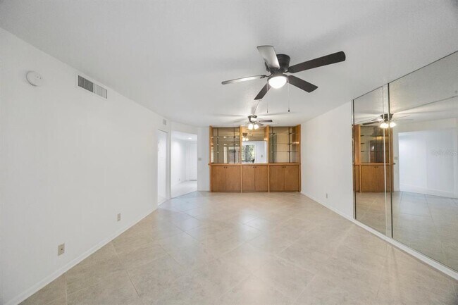 Building Photo - 3078 Eastland Blvd