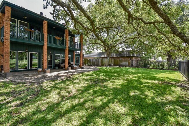 Building Photo - 3402 El Dorado Blvd