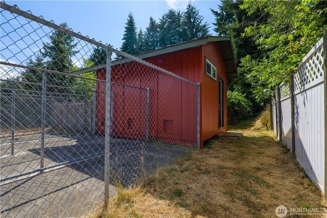 Building Photo - May Valley Road business opportunity available - 2 bedroom 1 bath home with carport & office and ...