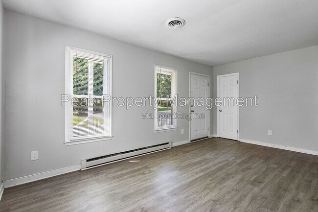 Building Photo - 3801 Grizzard Dr