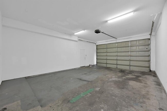 Building Photo - 167 Binnacle Ct