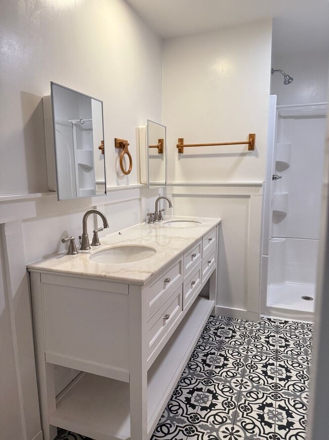 Building Photo - Beautiful 3 Bedroom 2 bathroom Home in Ephrata!