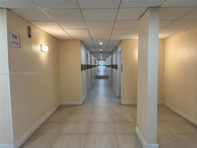 Building Photo - 801 NW 47th Ave