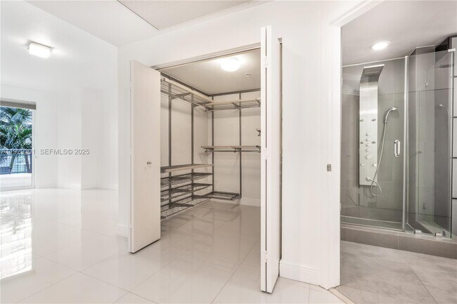 Building Photo - 60 SW 13th St