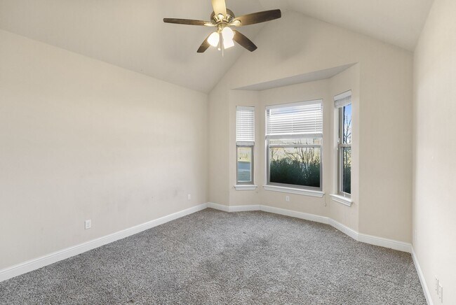 Building Photo - 2304 SW Chaddington Rd