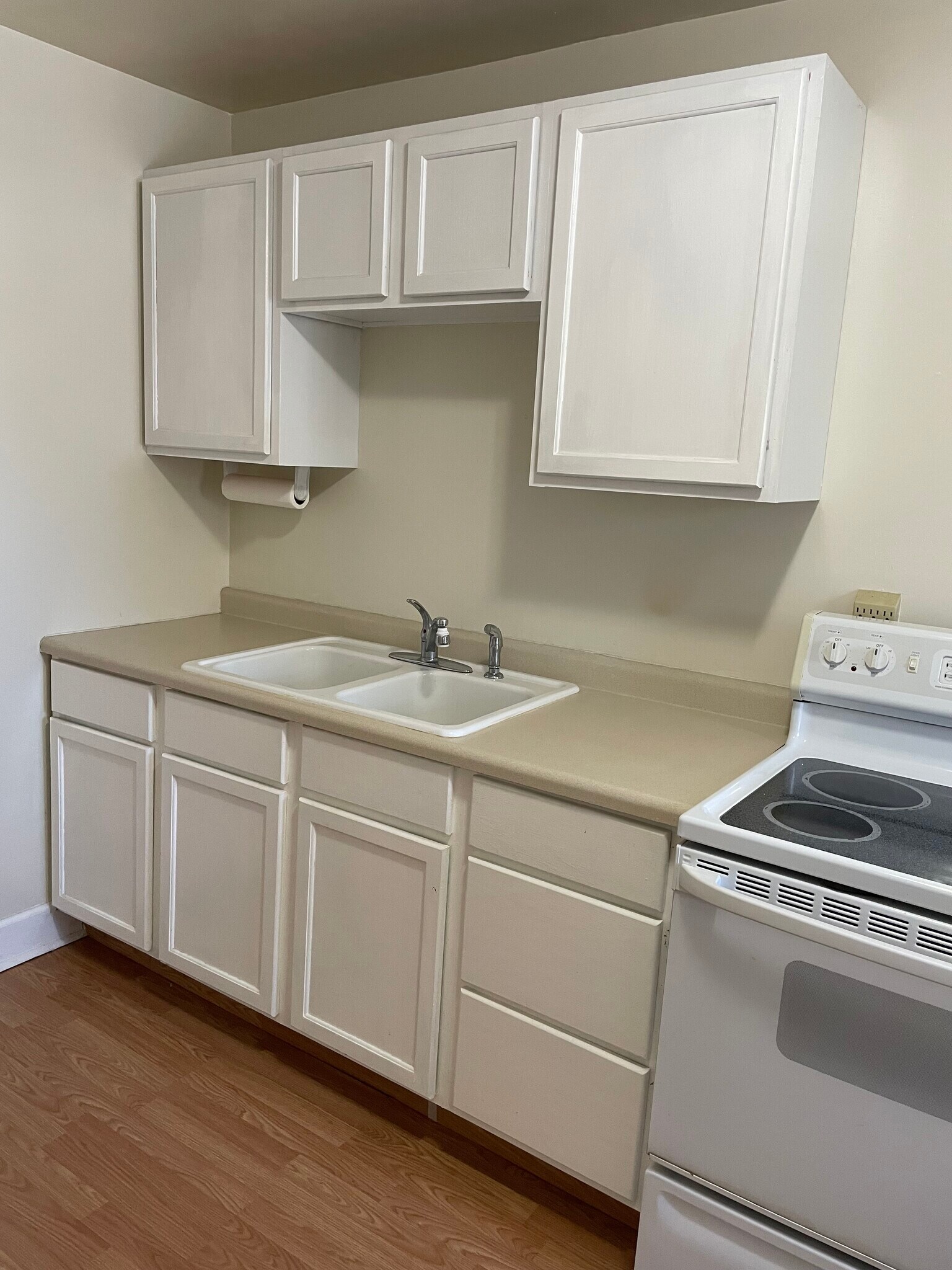 Building Photo - 407 Grace St