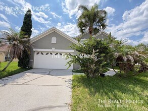 Building Photo - 1565 The Oaks Blvd