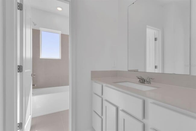 Building Photo - 2803 Maloof Dr