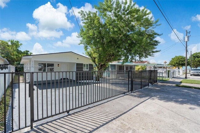 Building Photo - 2148 NW 48th St