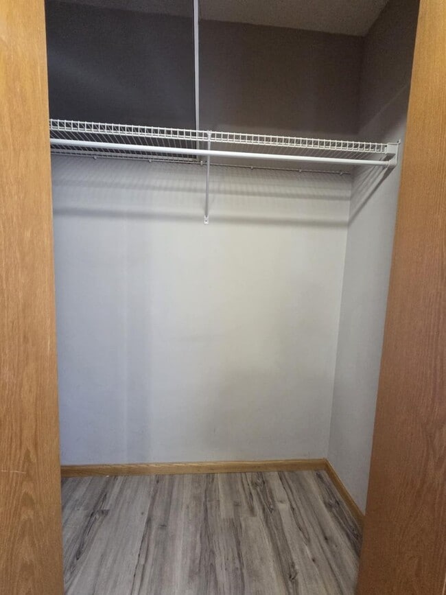 Building Photo - Spacious Town House for Rent