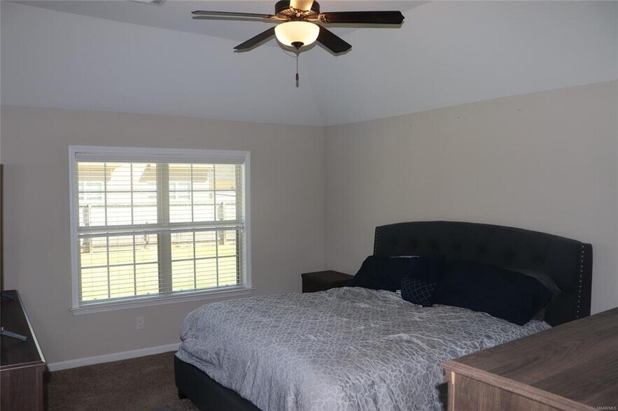 Building Photo - 940 Overture Dr
