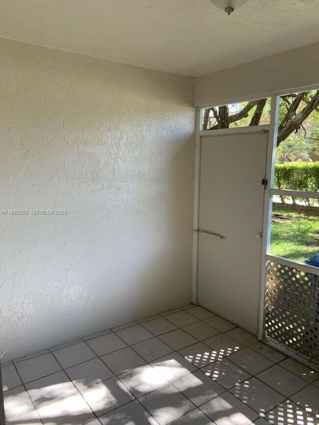 Building Photo - 21 Fleming Ct