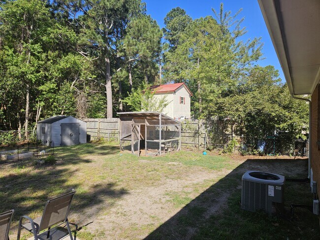 Building Photo - 6659 Julliard Dr