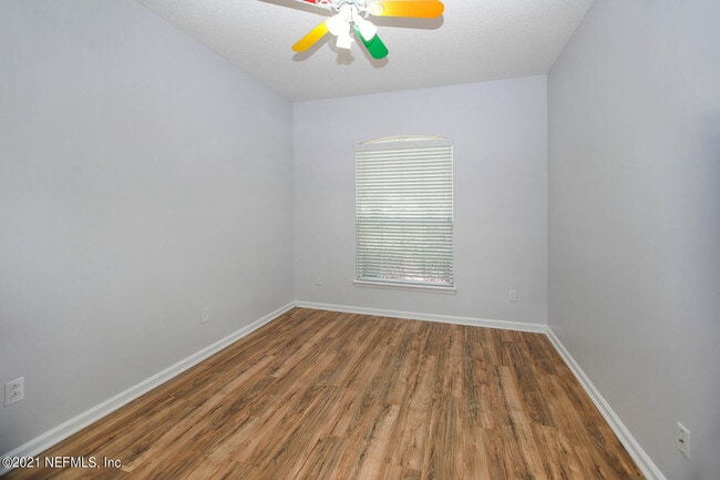 Building Photo - 6466 Ginnie Springs Rd
