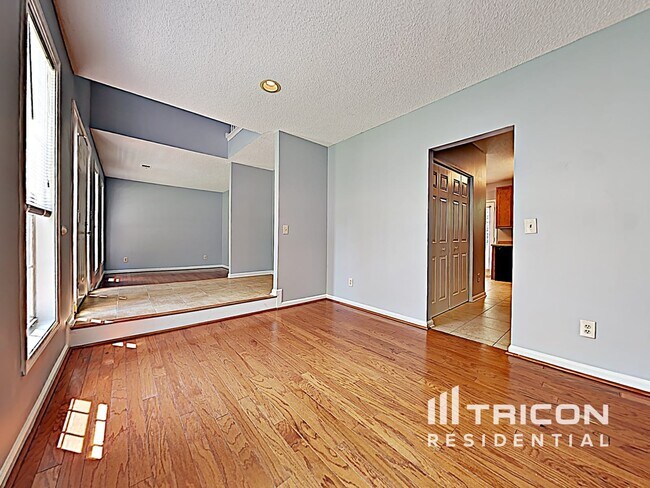 Building Photo - 4533 Peppermill Pl