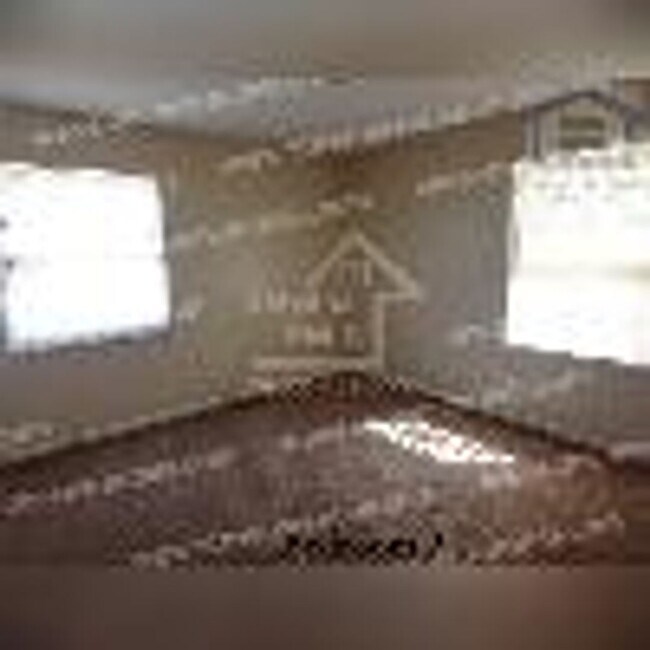 Building Photo - 758 Forest Cir